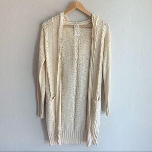 Sadie & Sage Beige Cardigan With Pockets